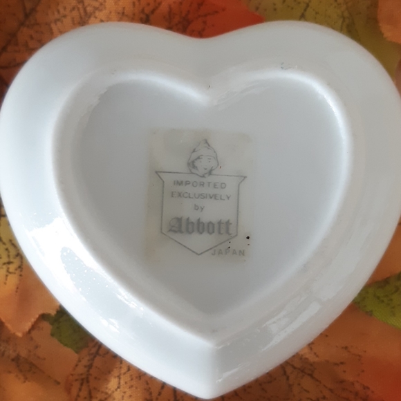 Abbott JAPAN - heart shaped porcelain| 10/10 - Picture 3 of 4